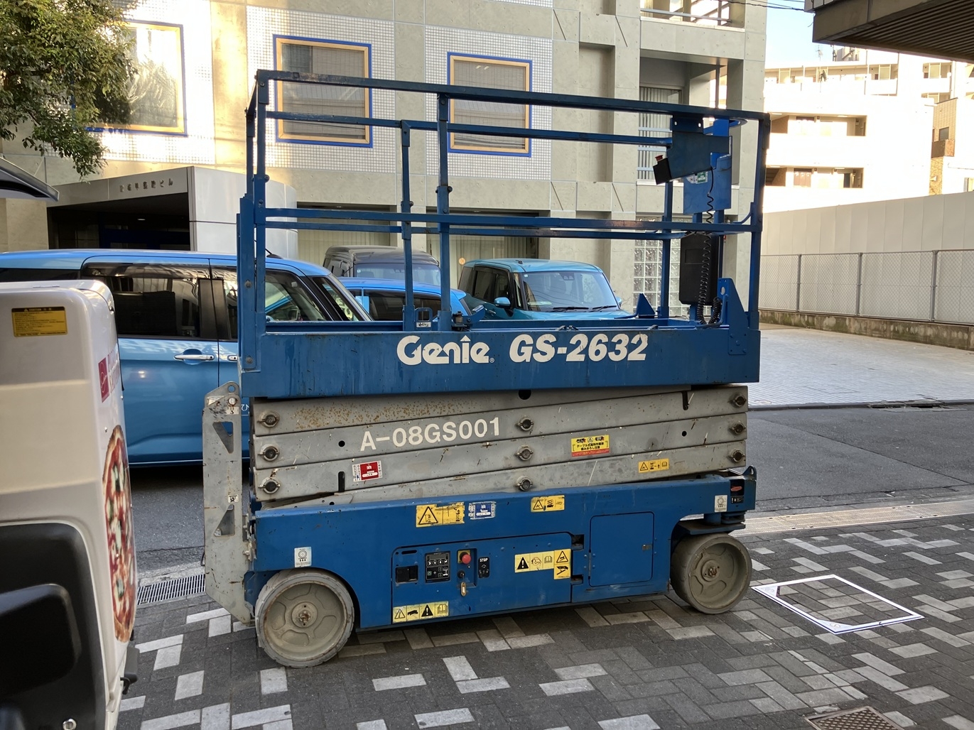 袖看板の面板交換作業